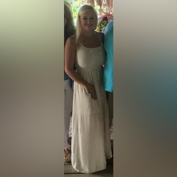 Linen-Like Pink and Off White Maxi Dresses (2) - Picture 4 of 4